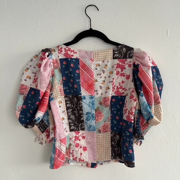 Mukzin Puff-Sleeve Floral Patchwork Design Top with Pearls 🩷💙🤍 - Picture 2 of 10